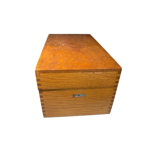 Globe Wernicke Oak Wood Dove Recipe File Holder Index Box 1940s No 7310-C READ - Picture 1 of 12
